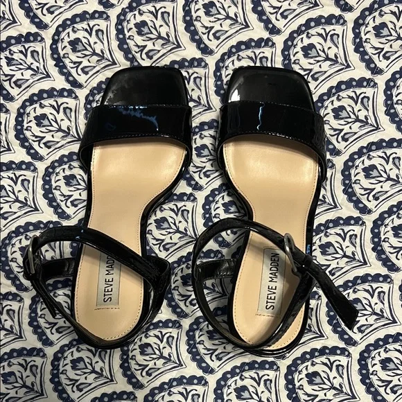 Steve Madden patent leather heels - Picture 4 of 9
